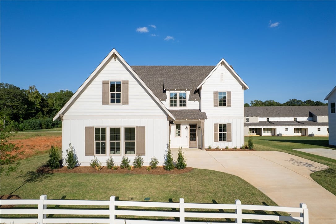1385 Copper Mdws Dr, Auburn, AL 36830
