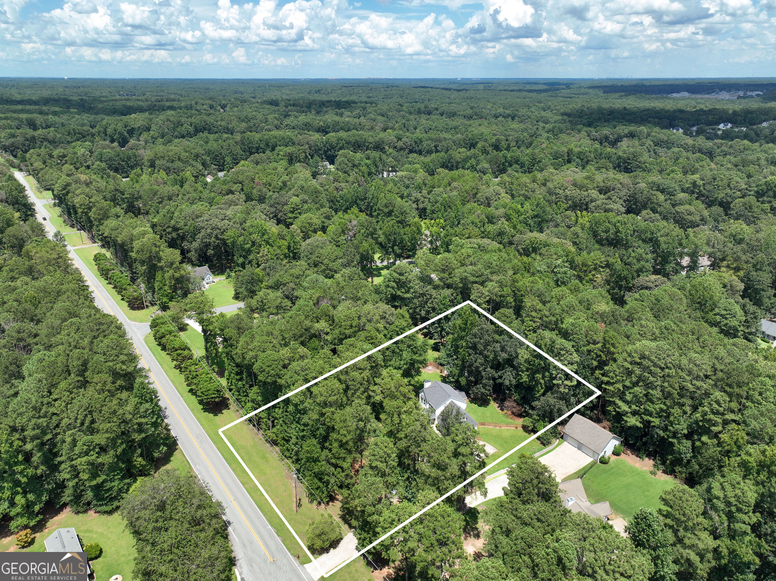 1359 Fischer Rd, Sharpsburg, GA 30277