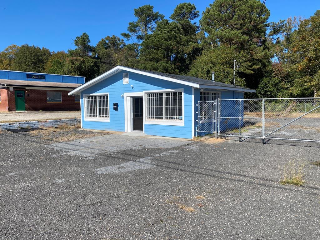 4327 Victory Dr, Columbus, GA 31903