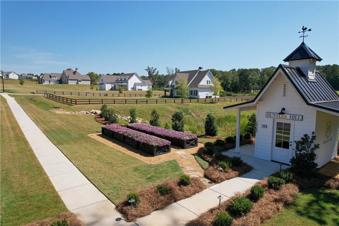 6030 Hunters Hl Ln, Auburn, AL 36830, USA, Community mail center/ garden!