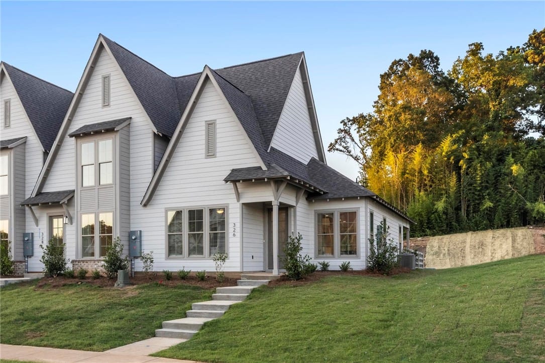 203 BOTTLE, Auburn, AL, 36830 — Photo 2