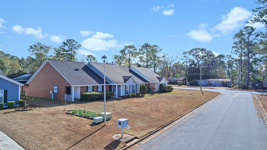 2502 Burnwyck Ct, Albany, GA 31707, USA — Photo 3