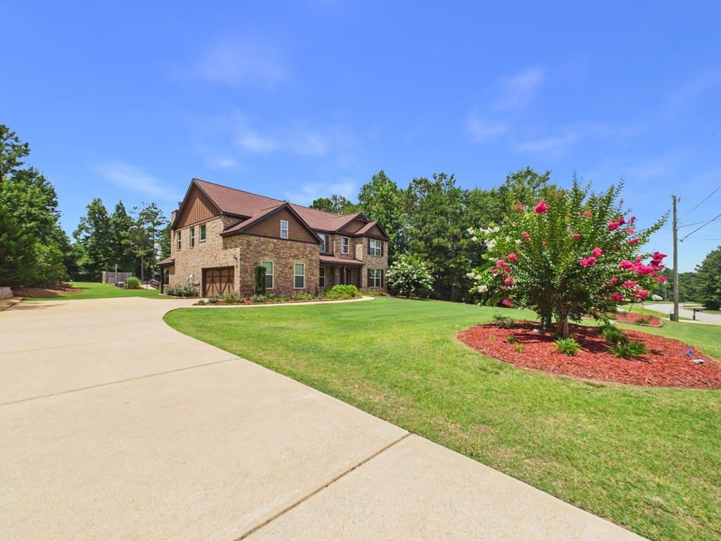 85 Arrowhead Dr, Waverly Hall, GA 31831