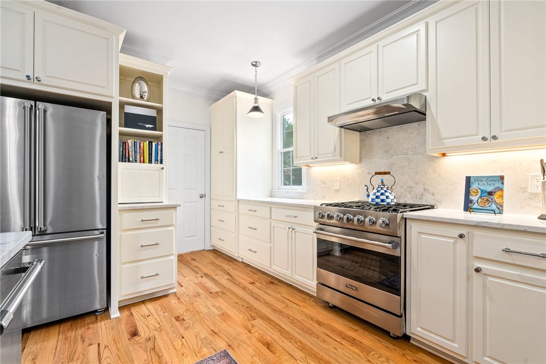 122 CAROLINA, Auburn, AL, 36830