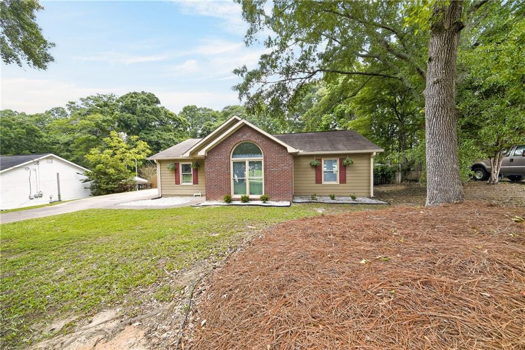140 Lee County 885, Phenix City, AL 36870