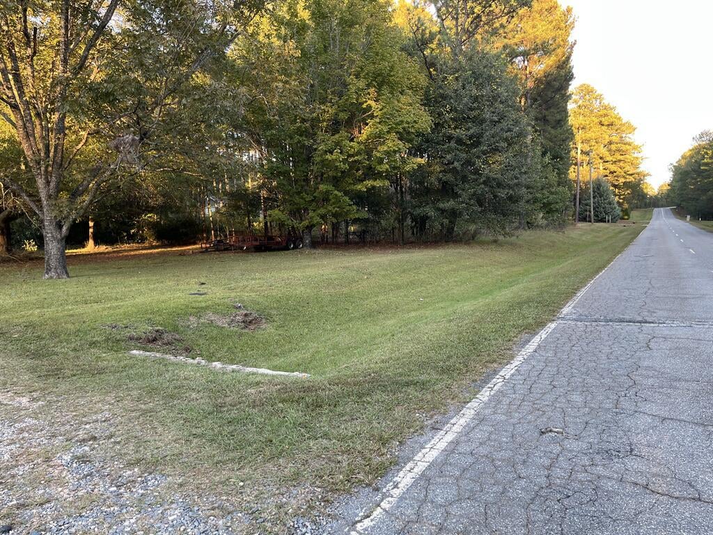455 Pebblebrook Rd, Woodbury, GA 30293