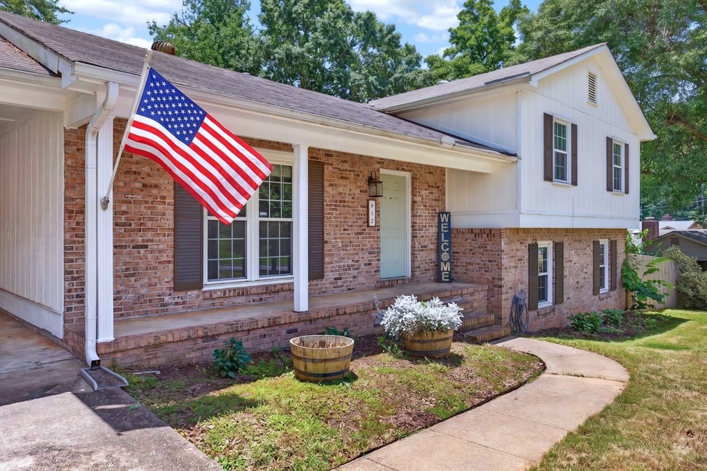 912 Incline Dr, Columbus, GA 31904