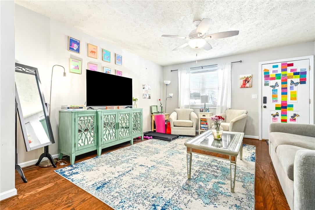 426 N Donahue Dr Apt 13, Auburn, AL 36832, USA — Photo 3