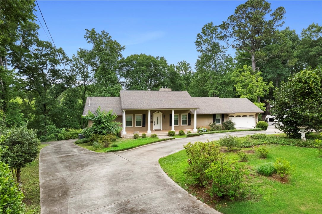 1124 COLLINWOOD, OPELIKA, AL, 36801, Front View