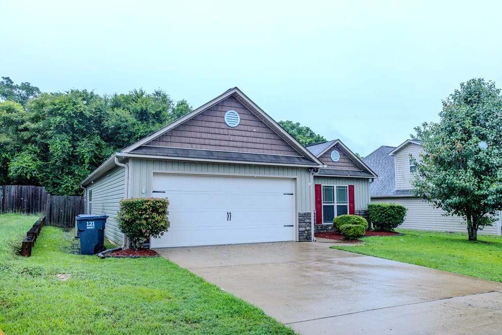 2814 Nancy Dr, Phenix City, AL 36870