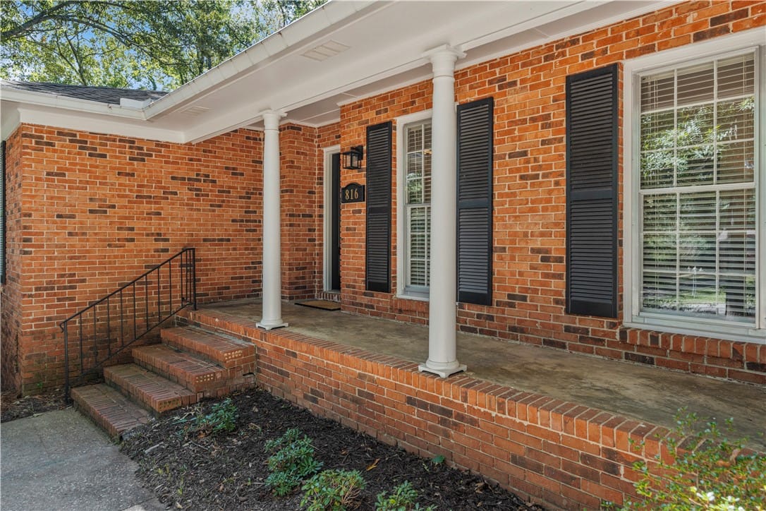 816 HEARD, Auburn, AL, 36830, Covered Front Porch
