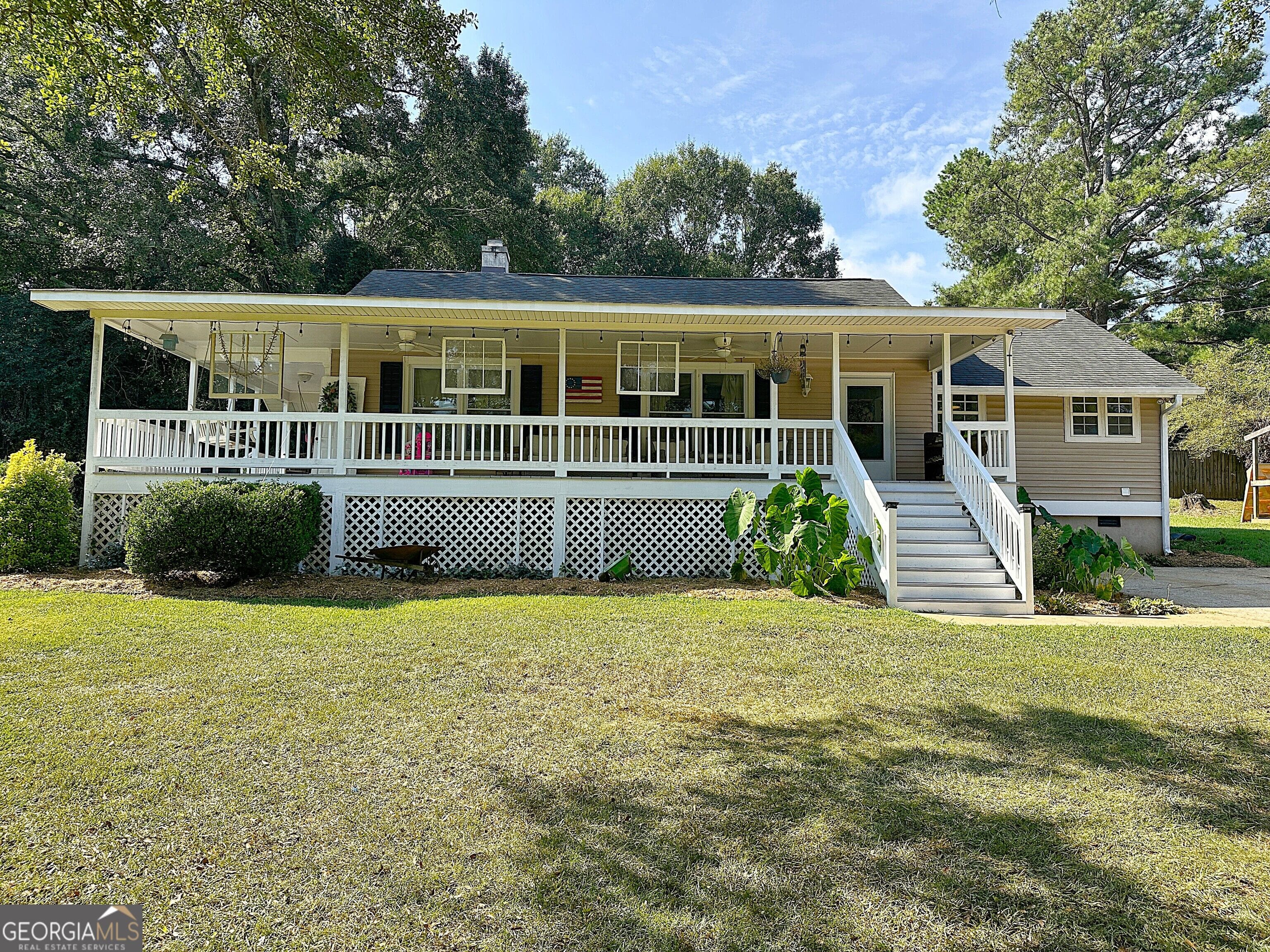 923 Youngs Mill Rd, LaGrange, GA 30241