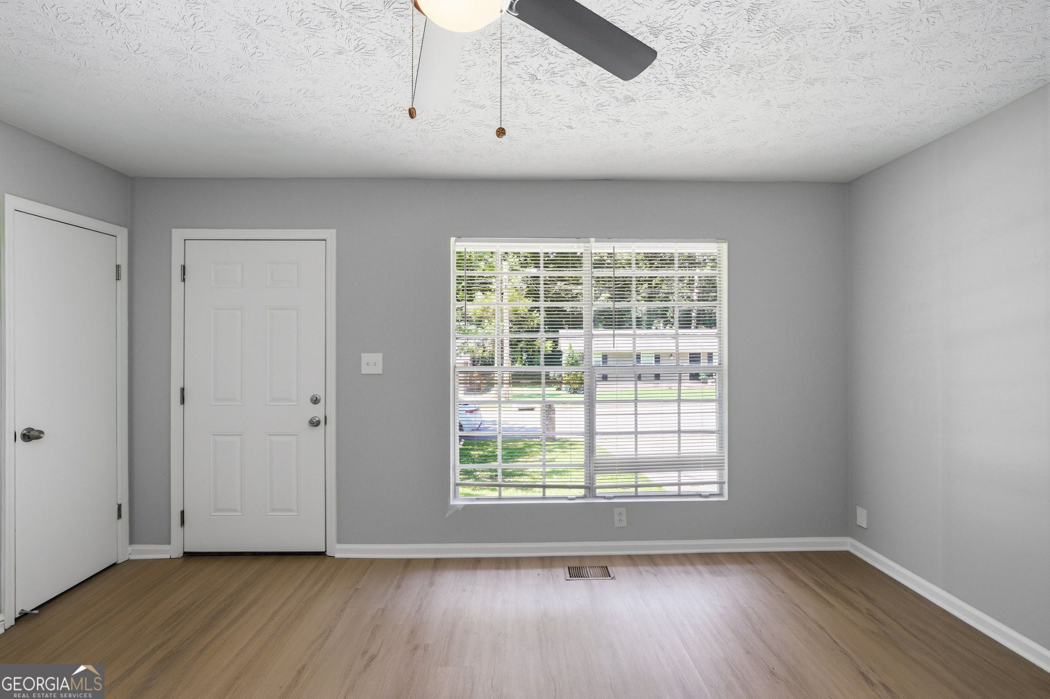 18 Westgate Park Dr, Newnan, GA 30263
