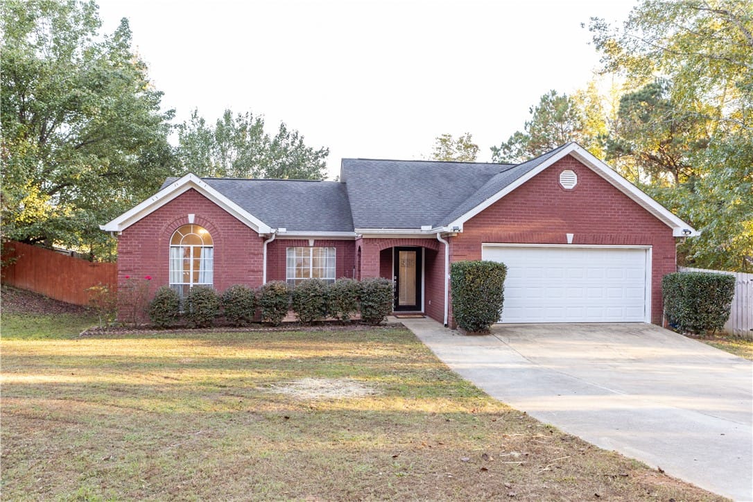 1303 MCCRAY, Opelika, AL, 36801