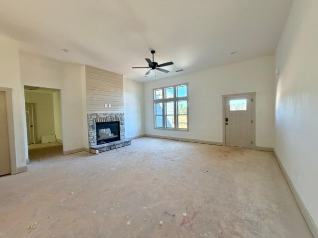 4266 DEWBERRY, Opelika, AL, 36801, High ceilings and a stone-accented fireplace ancho