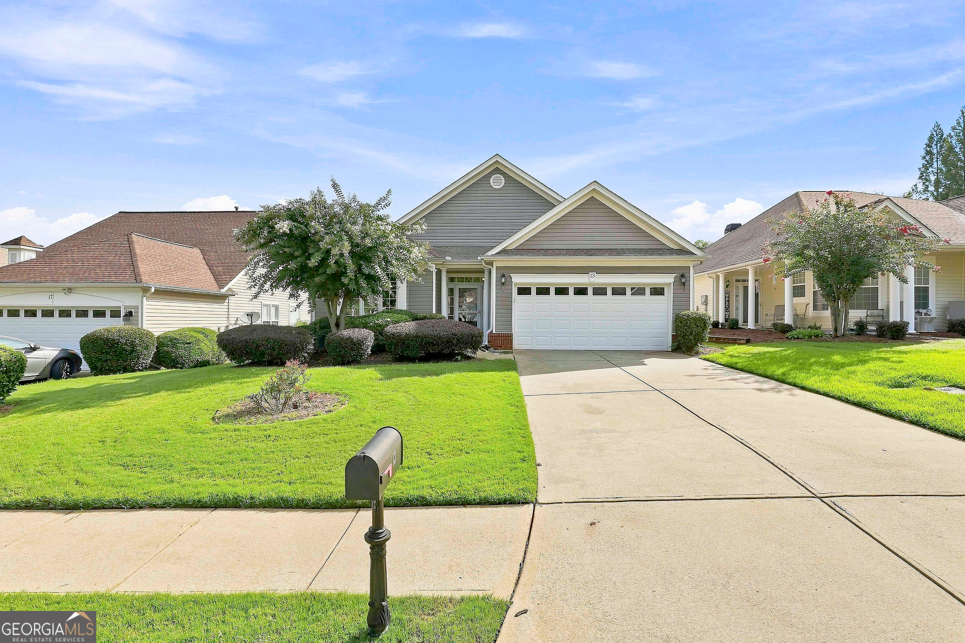 13 Hillside Dr, Newnan, GA 30265