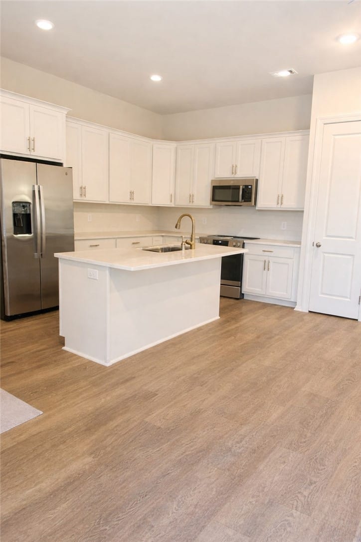 620 W Glenn Ave #102, Auburn, AL 36832