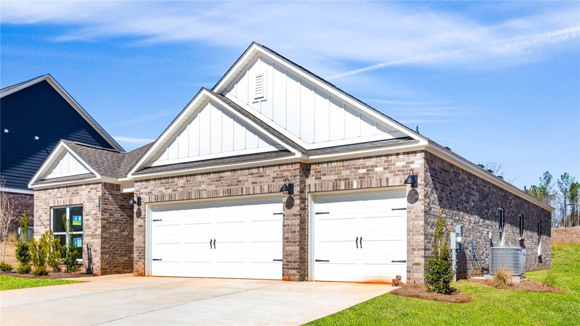 2170 Bluebird Drive, Auburn, AL, 36879 — Photo 2