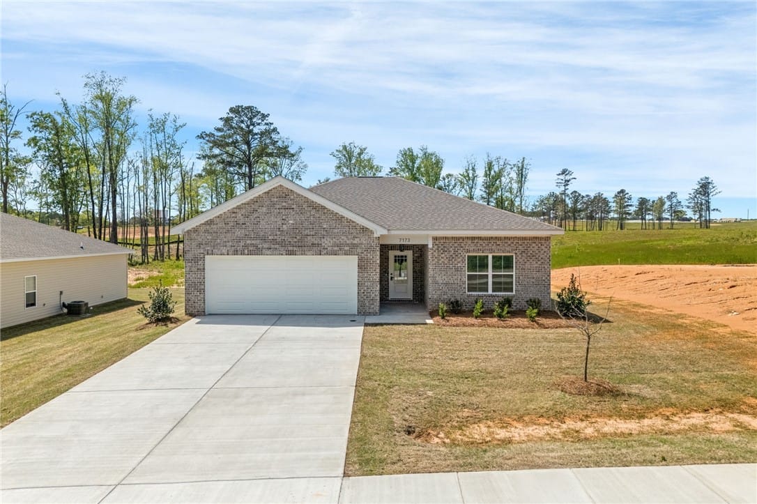 7173 King, Valley, AL 36854, USA