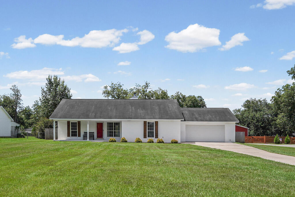 102 Meadow Ct, Leesburg, GA 31763