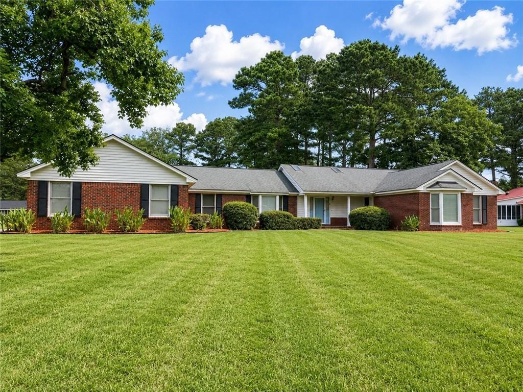 210 Irwinton Dr, Eufaula, AL 36027