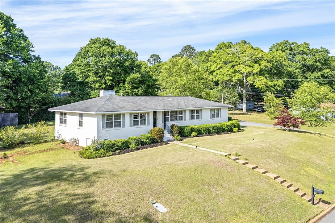 300 HIGHLAND, Opelika, AL, 36801 — Photo 2
