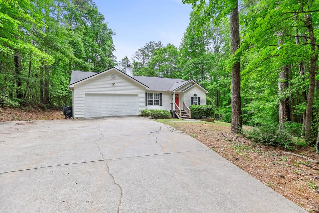 115 S Robin Ln, Newnan, GA 30263
