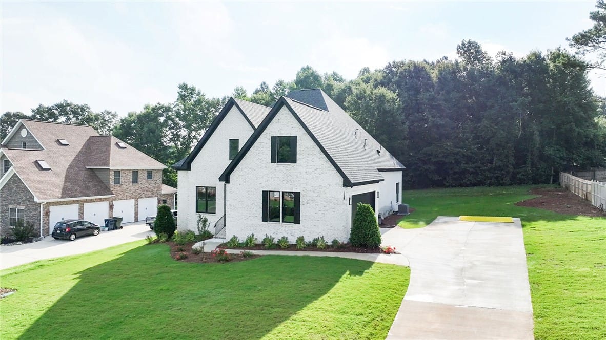 118 Coachmans Dr, Auburn, AL 36832