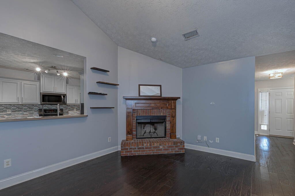 8029 Garrett Pines Dr, Midland, GA 31820