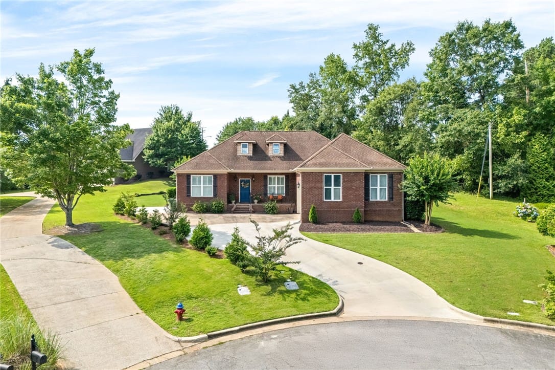 802 Cutler Ridge Court, Opelika, AL, 36801