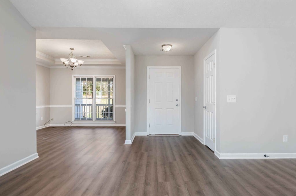 187 Mountain View Dr, Hamilton, GA 31811