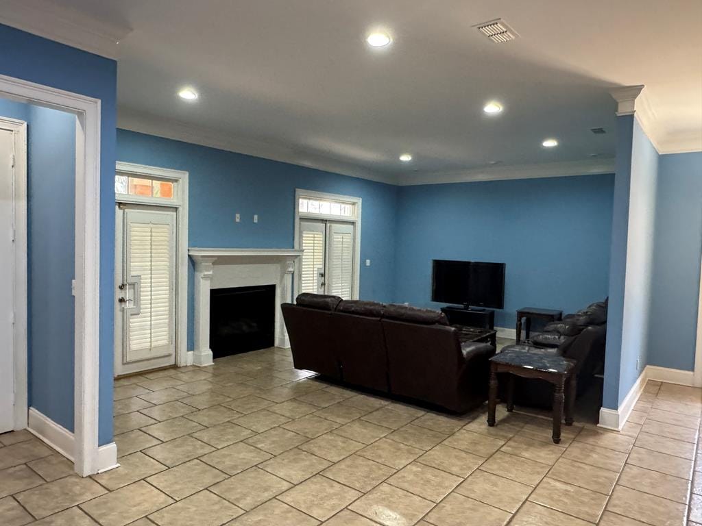 215 Stonegate Dr, Albany, GA 31721
